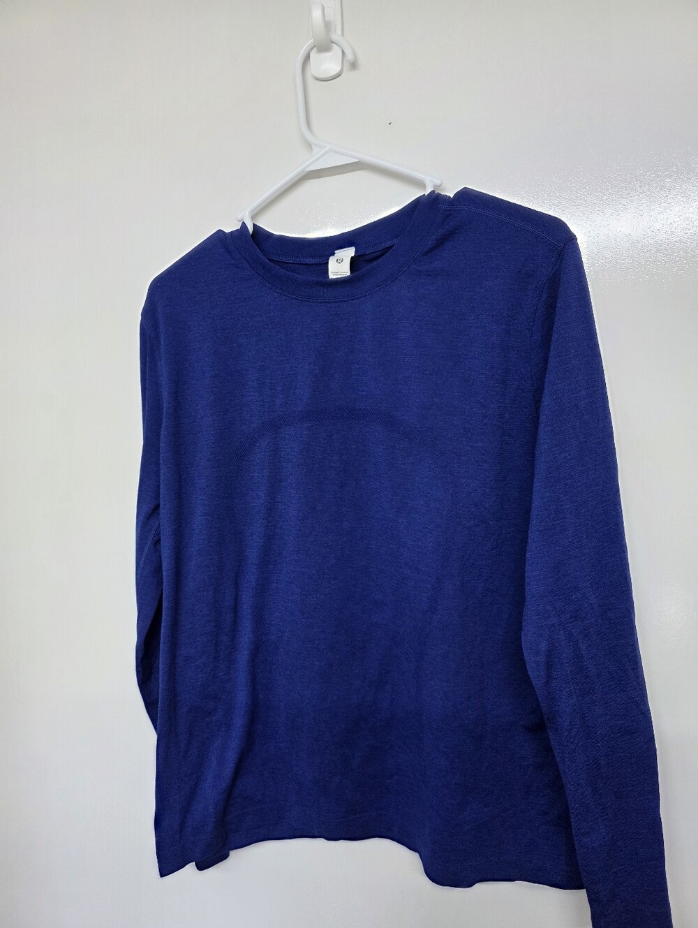Lululemon Swiftly Relaxed Long Sleeve Clubhouse Blue/Jet Stream Blue Size 6 - Picture 2 of 4